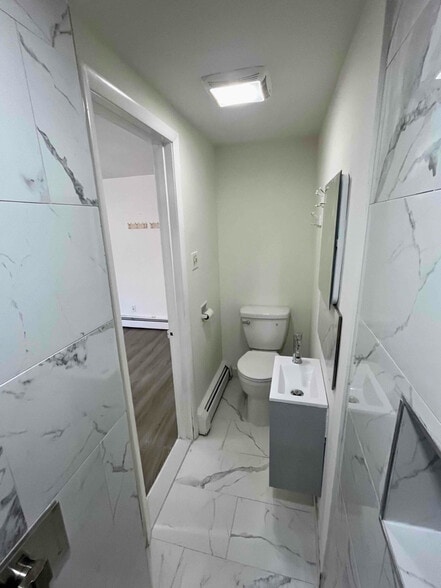 Building Photo - 23 Pompton Rd