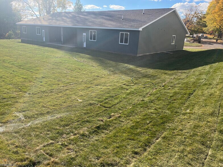 Building Photo - 1506 Delta Dr