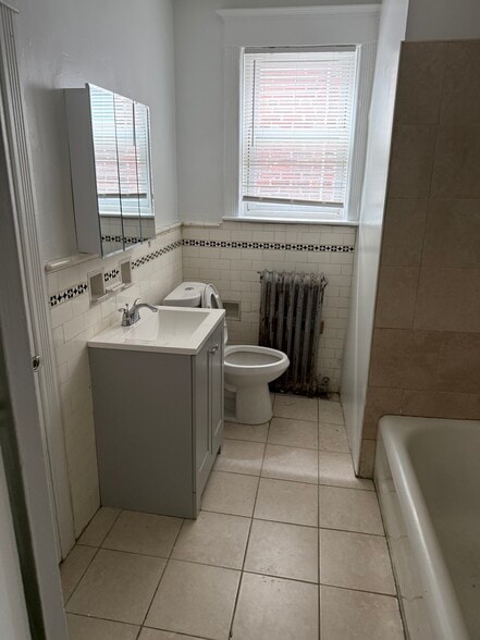 Building Photo - 5048 Gainor Rd