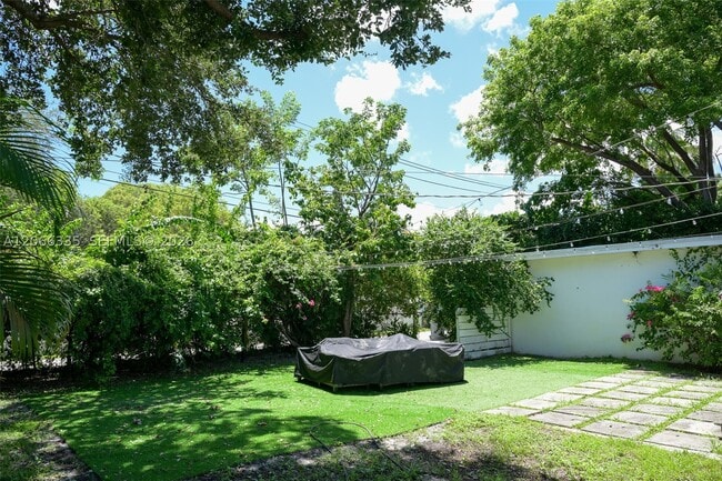 Building Photo - 142 NW 98th St