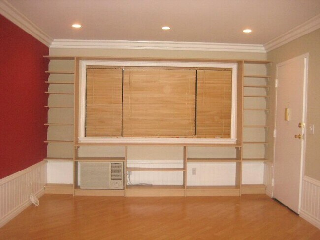 Interior Photo - The Crescent @ Memory Park Apts