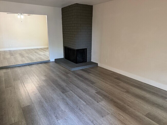 Building Photo - 5204-5206 Karm Way