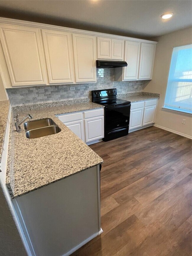 Building Photo - 443 Autumn Blaze