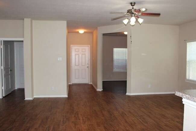 Building Photo - 6907 Silver Trace Ct