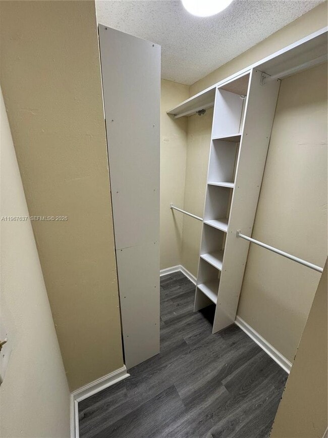 Building Photo - 129 San Remo Blvd