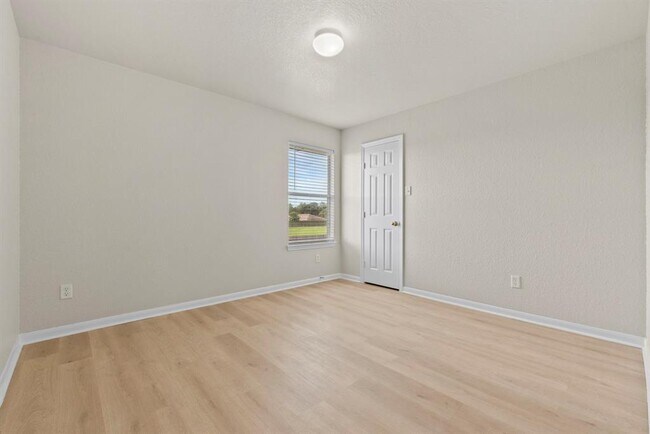 Building Photo - 13935 Maleewan Ln