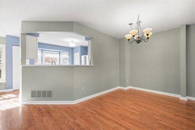 Building Photo - 102 Westbrooke Ln