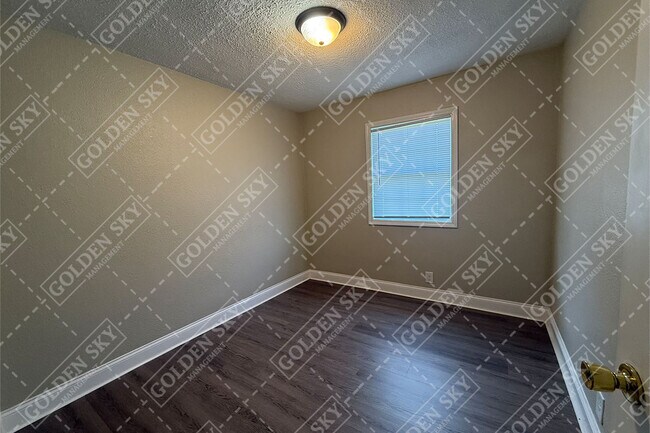 Building Photo - 203 S Keystone Cir
