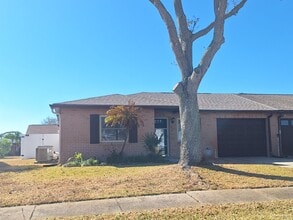 Building Photo - PELICAN COVE WEST 2BR 2BA FOR RENT