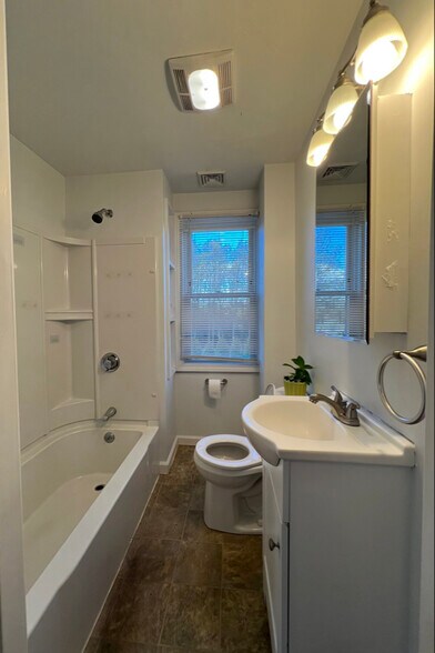 Building Photo - 93 Belleville Rd