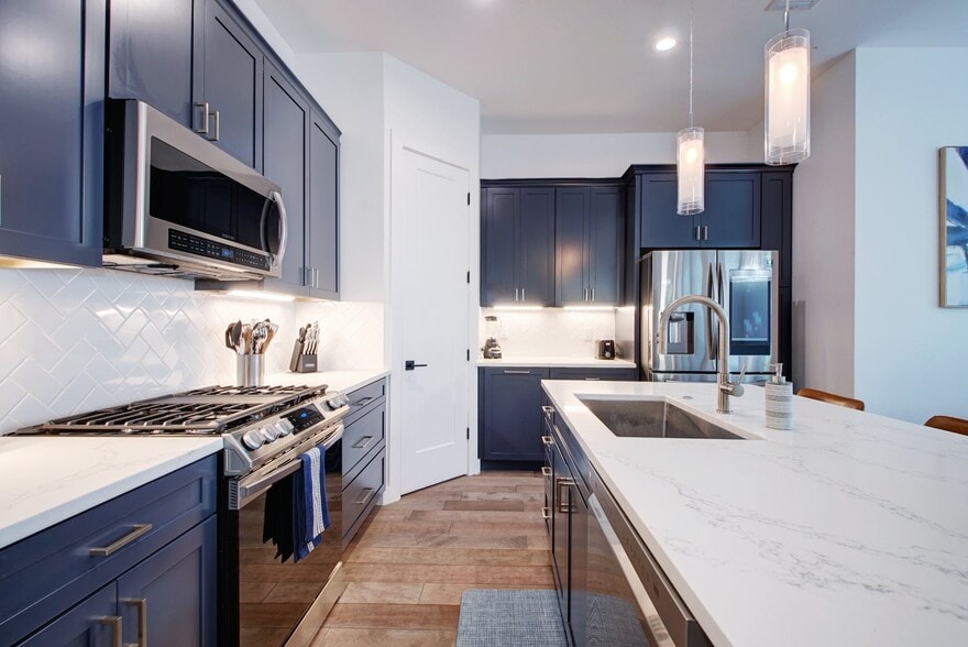 Kitchen - 413 W Odell St