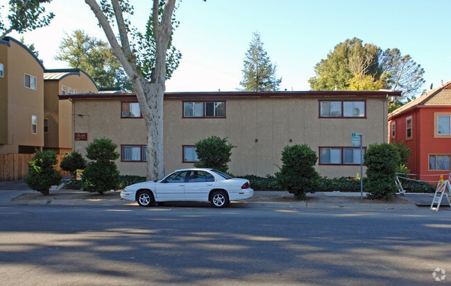 Building Photo - 416 V St