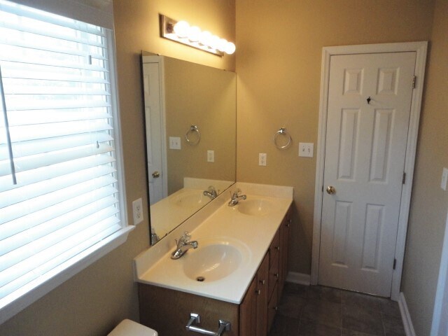 Building Photo - 246 Tillamook Dr