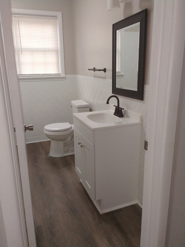 Building Photo - 22 Glendale Rd