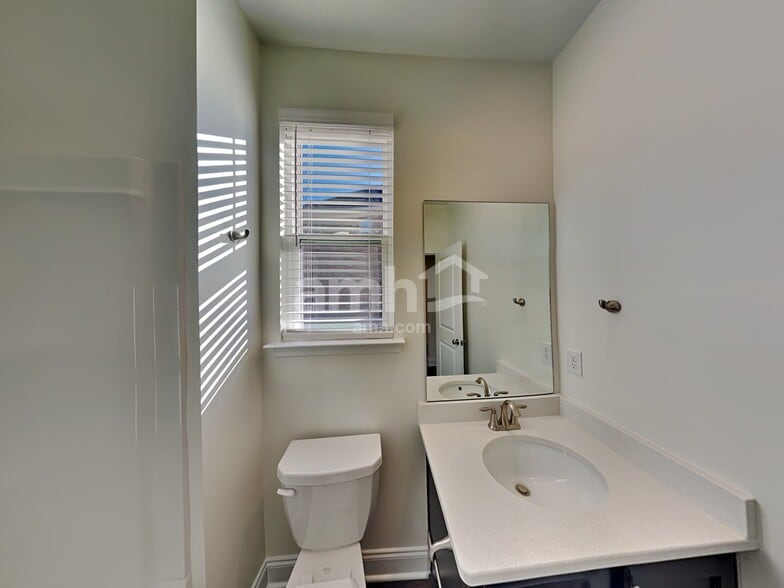 Building Photo - 118 Marin Dr