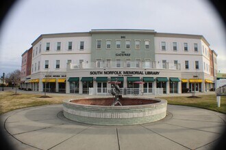 Building Photo - THE GATEWAY @ GLENMOORE
