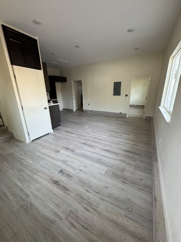 Building Photo - 33343 5th St