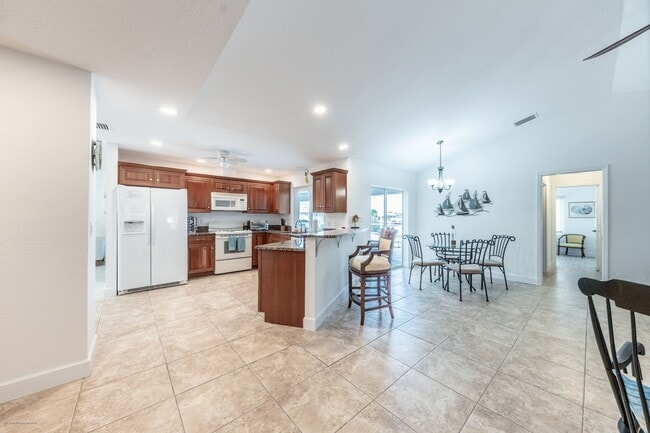Building Photo - 2572 Brazilia Ct