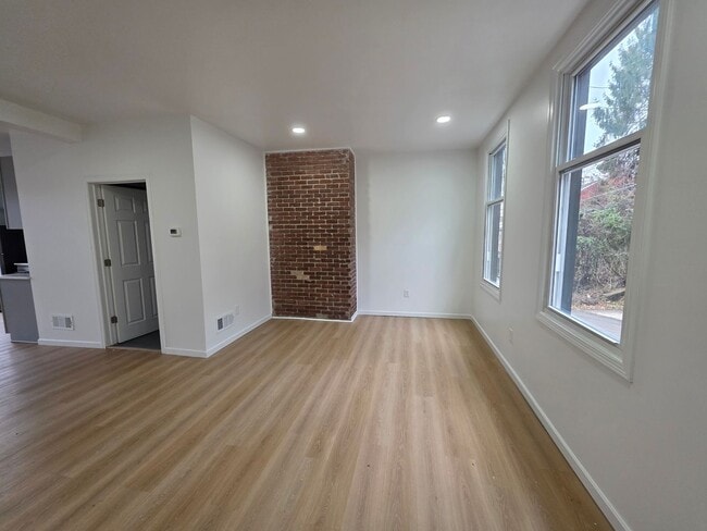 Building Photo - Newly updated 3 bedroom 2 bathroom house for Rent!!!