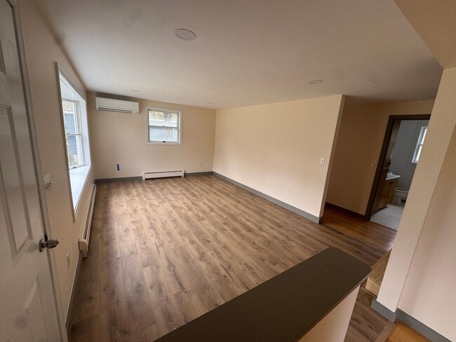 Building Photo - $3,500 5BD/2BA Single Family Home Scarborough - Available 6/1