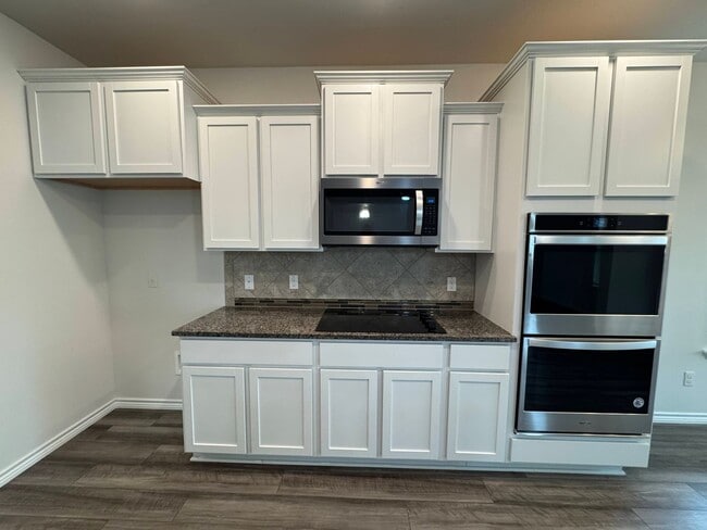 Building Photo - 6149 Lavaca Dr