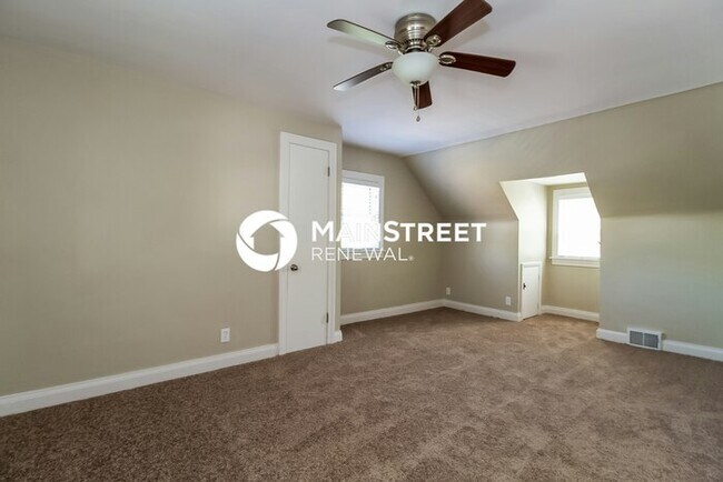 Building Photo - 3 Bedroom Pet-Friendly Home in Louisville,...