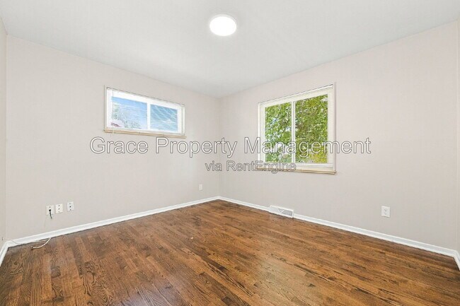 Building Photo - 1333 S Kendall Ct