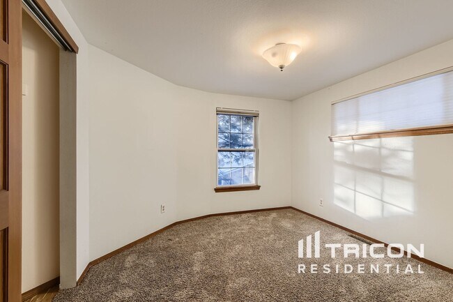 Building Photo - 7319 Rochester Ct