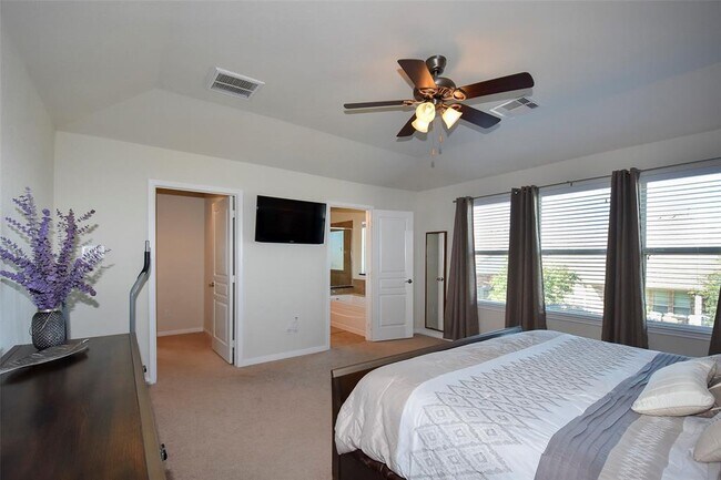 Building Photo - 6427 Addlestone Ridge Ln