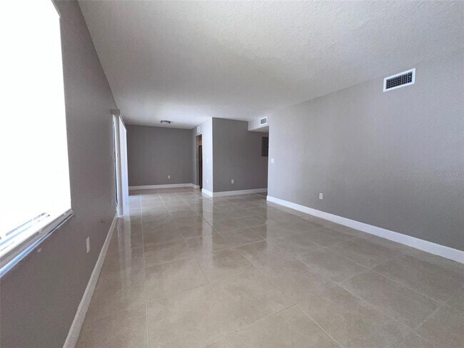 Building Photo - 4711 S Texas Ave