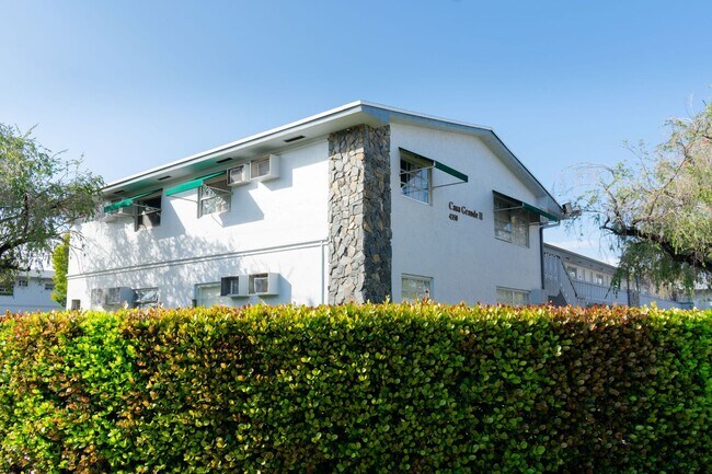 Building Photo - For Rent 1/1 for $1,550 near Miami Interna...