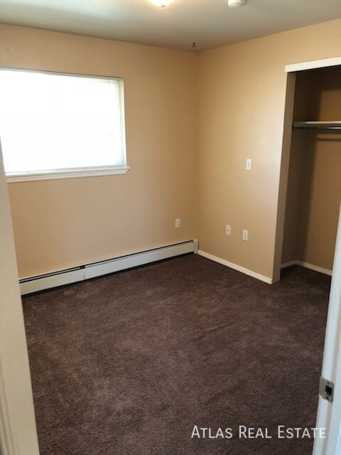 Building Photo - 930 Bishop Ct