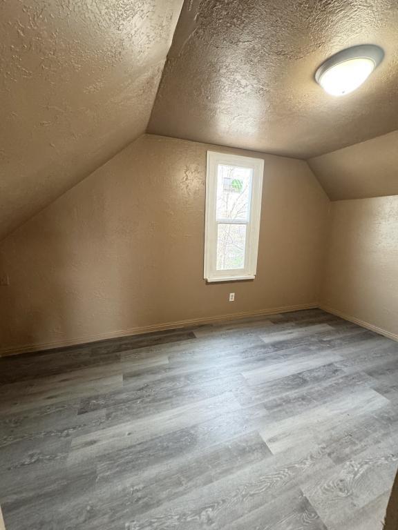 Building Photo - 302 Parry St