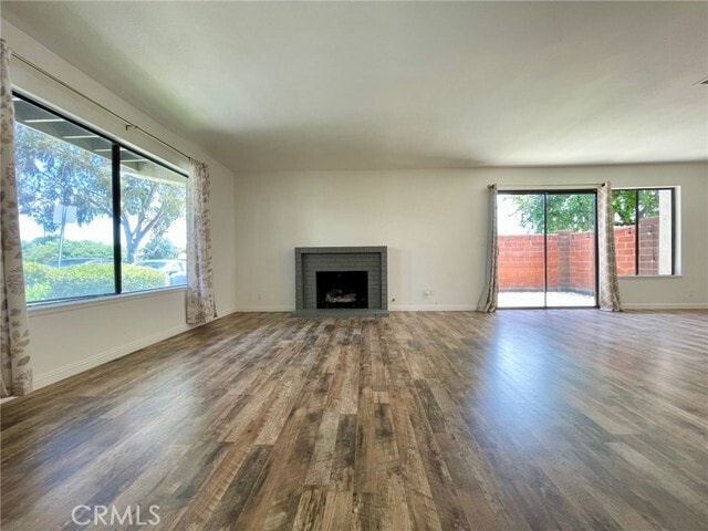 Building Photo - 1629 Sherwood Village Cir