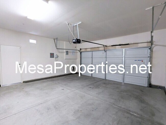 Building Photo - 14311 Bear Valley Rd