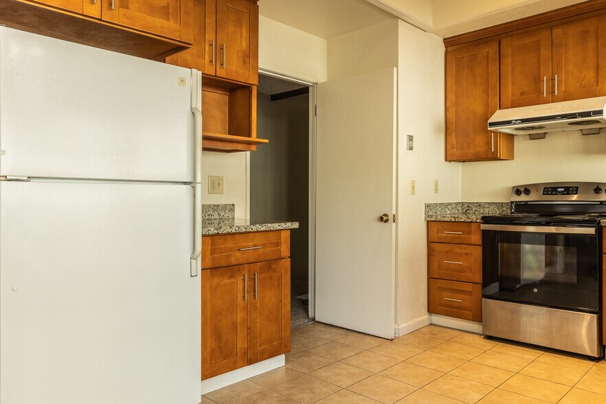 Building Photo - 7084 Via Ramada