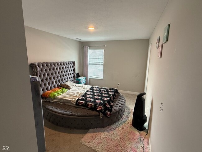 Building Photo - 8754 Laurelton Pl