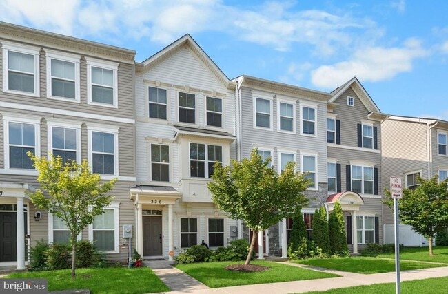 Building Photo - 336 White Oak Way