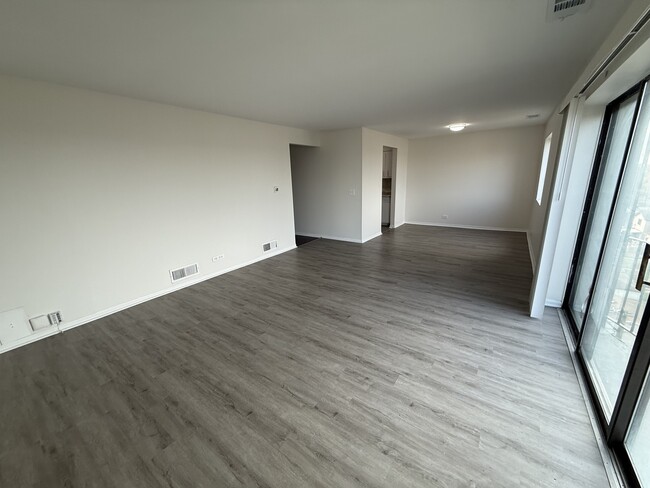 Building Photo - 2300 N Harlem Ave