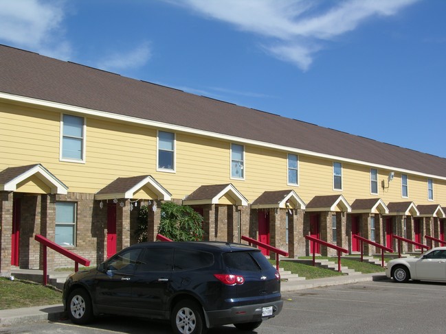 Primary Photo - Moorefield Apartments