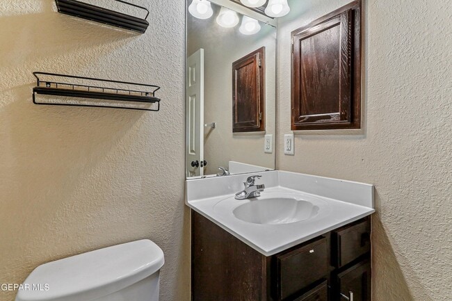 Building Photo - 14336 Desert Sage Dr