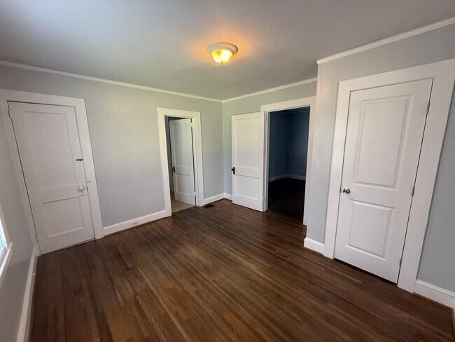 Building Photo - 1025 Druid Cir