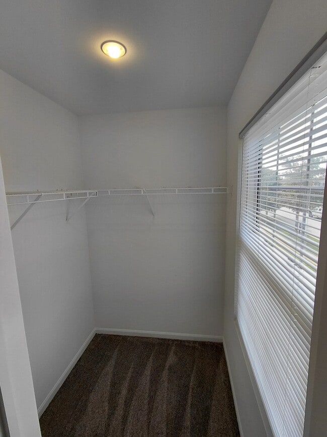 Building Photo - 7214 Bradley Dr