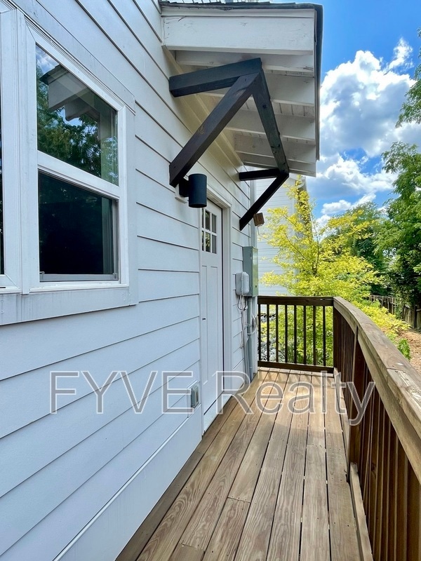 Building Photo - 300 Stewarts Ferry Pike