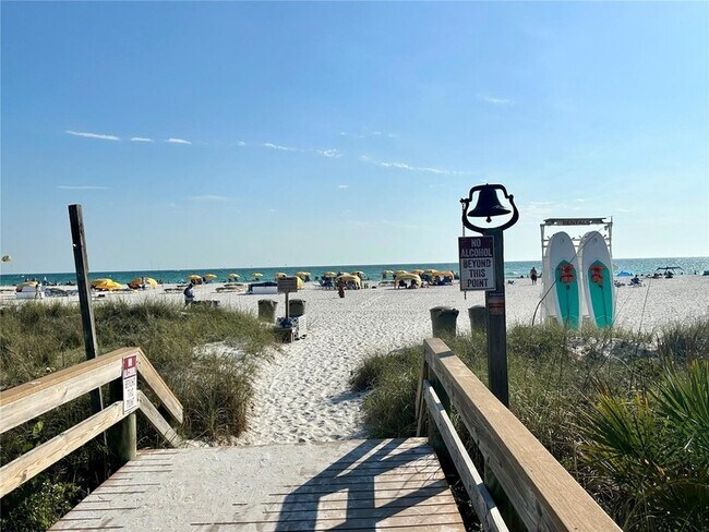 Building Photo - 535 68th Ave