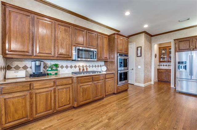 Building Photo - 604 Promontory Dr