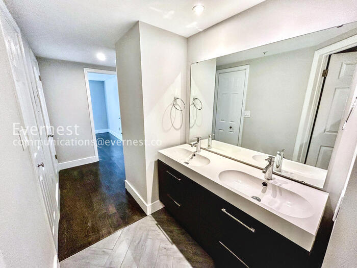 Building Photo - 199 14th St NE