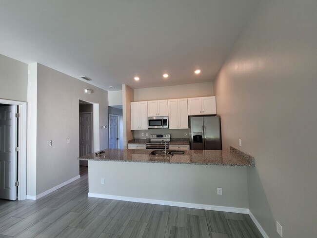 Building Photo - Duplex for rent