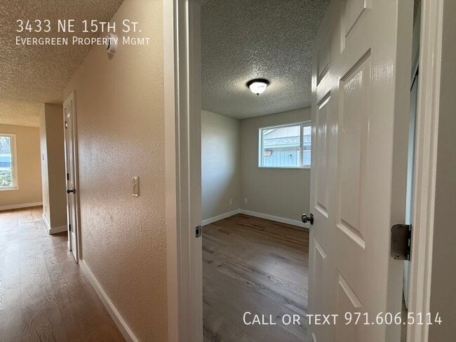 Building Photo - 3433 NE 15th St