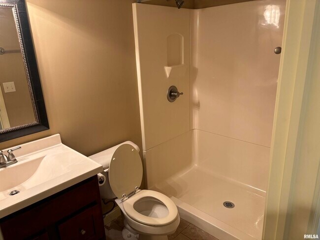 Building Photo - 2315 W Paddington Ct